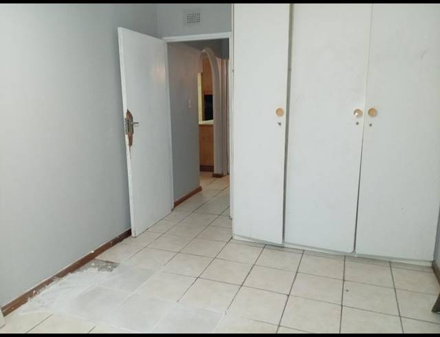 2 BEDROOM PROPERTY TO RENT IN MOSELEY PARK